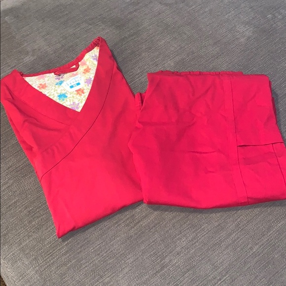 Red Top and Bottom Scrub - Picture 1 of 1